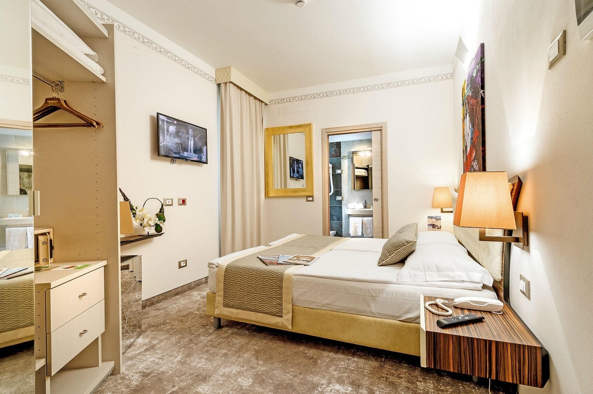 Hotel Corona ตีราโน ภายนอก รูปภาพ