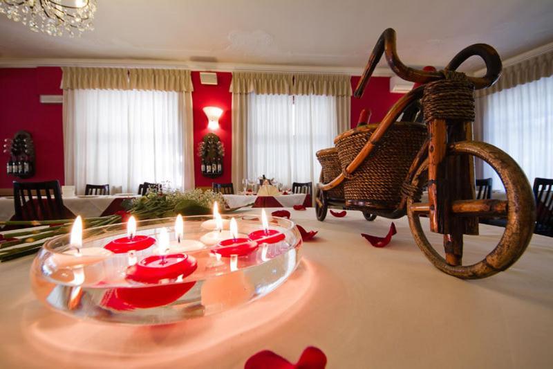 Hotel Corona ตีราโน ภายนอก รูปภาพ