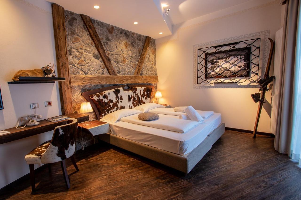 Hotel Corona ตีราโน ภายนอก รูปภาพ